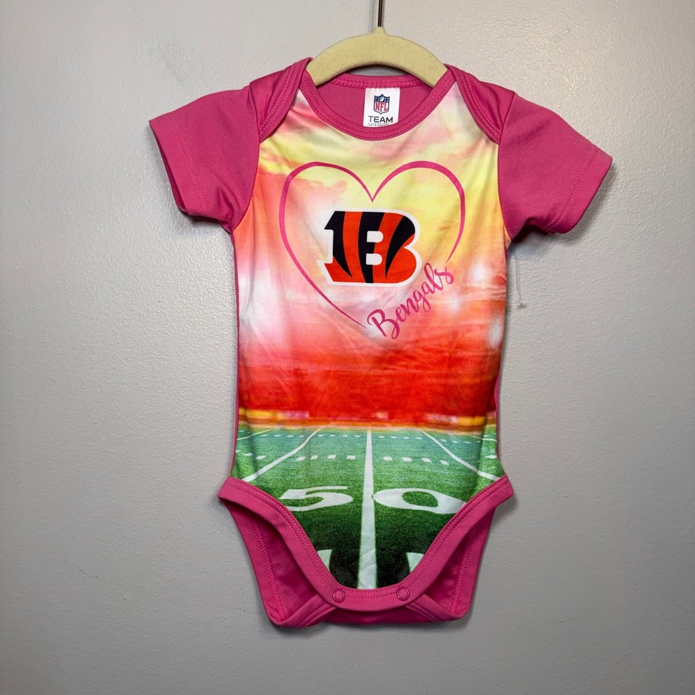 NFL Team Apparel Cincinnati Bengals Pink Heart Football Girl Bodysuit 3-6 Months